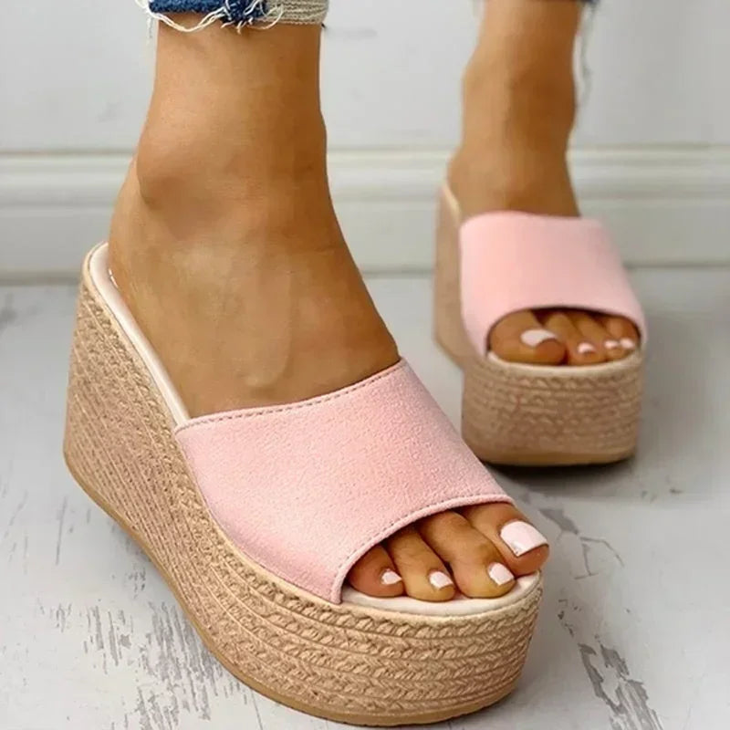 סנדלי פלטפורמה קלועים לנשים – Siena