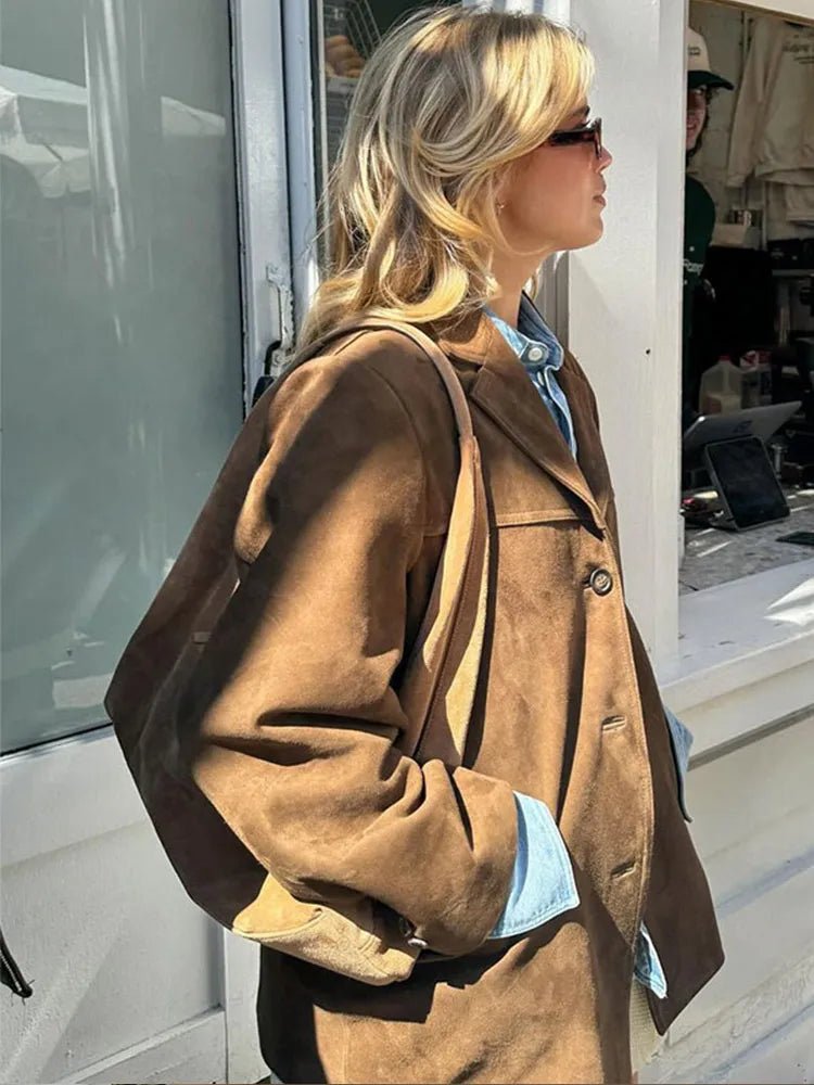 בלייזר דמוי זמש Urban Vintage לנשים – בגוונים חום ואפור כהה - Milu